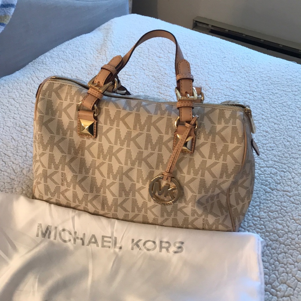 MK purse